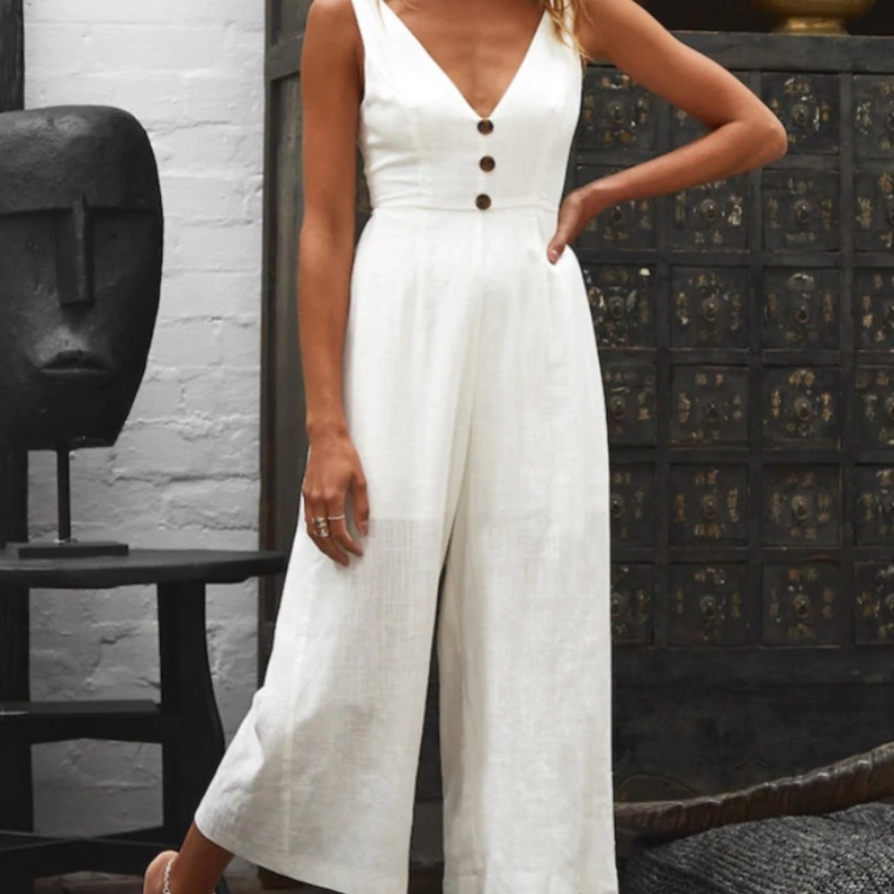Stunning White jumpsuit